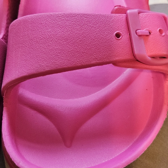 Target Shade and Shore Hot Pick Sandle - Picture 2 of 6